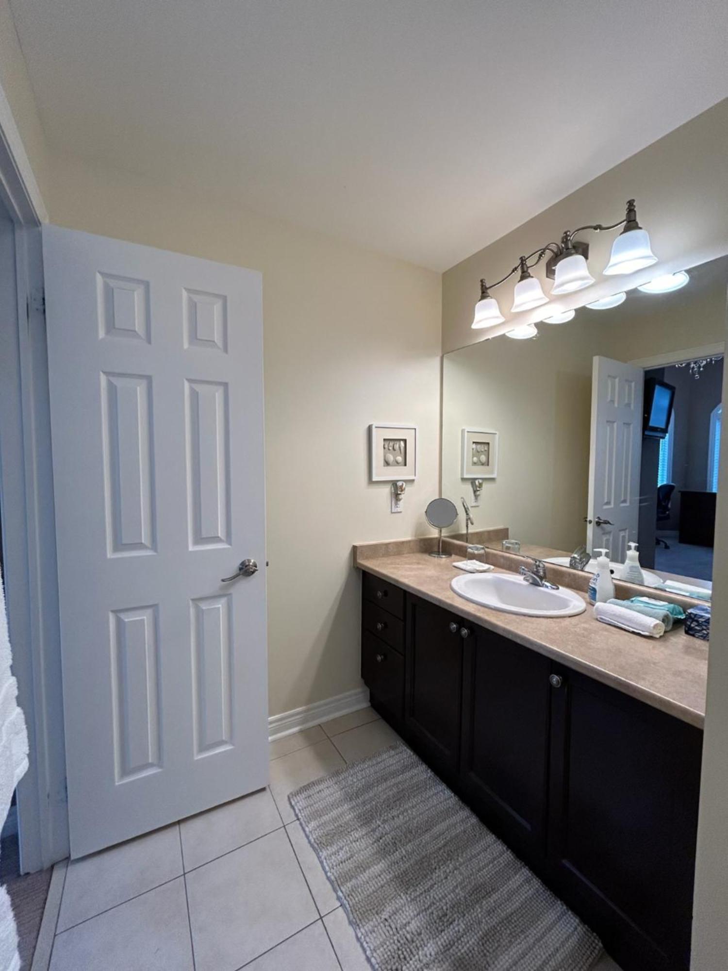 Willow Pond Satellite B&B Port Perry Bagian luar foto