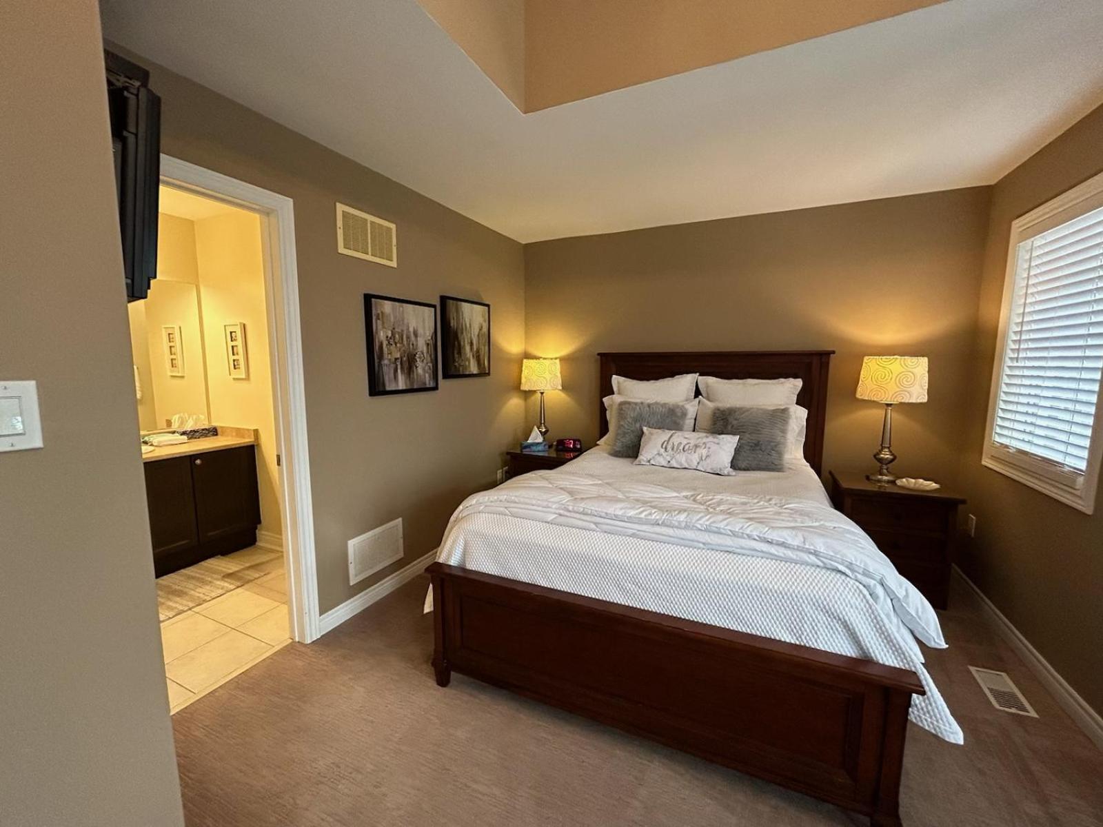 Willow Pond Satellite B&B Port Perry Bagian luar foto